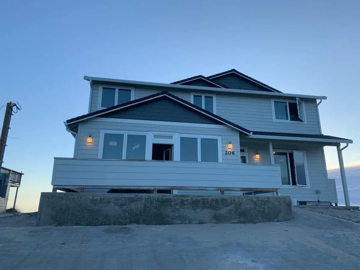 Beach Escape exterior in Waldport