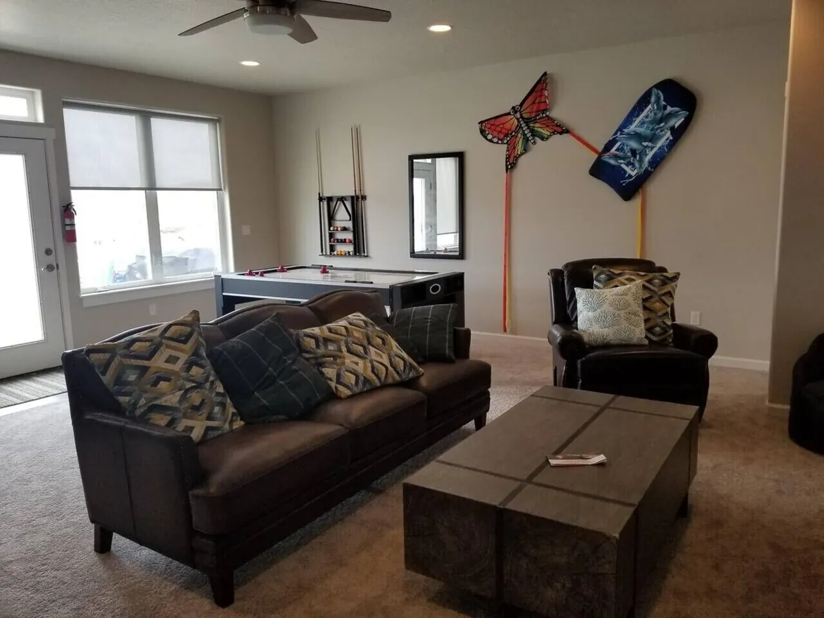 Game room lounge